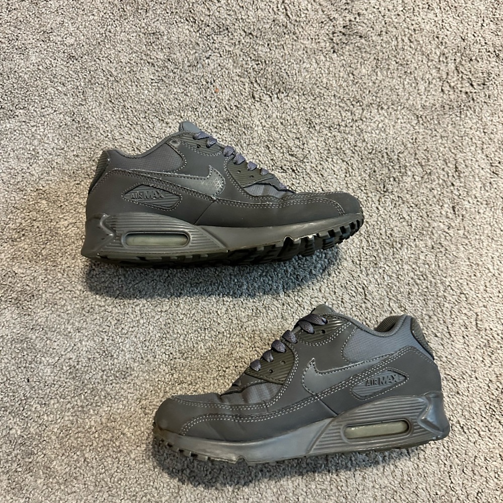Nike Air Max Dark Gray Sneakers
